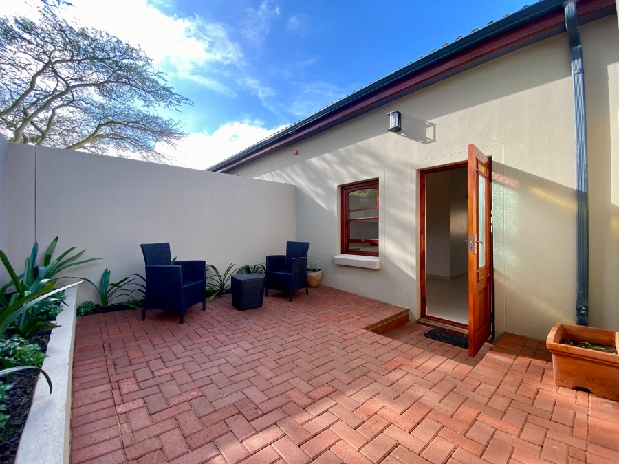 To Let 1 Bedroom Property for Rent in Flamingo Vlei Western Cape